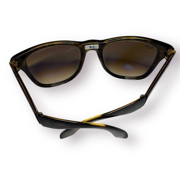 Ray-Ban RB4105 Wayfarer Folding Classic Sunglasses Polished Light Havana 710/51 - Picture 9 of 12